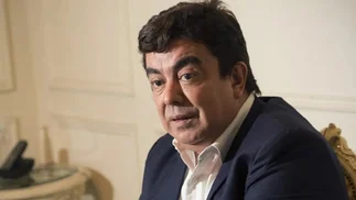 'Pendeviejo bolichero': el insulto de una candidata libertaria a Fernando Espinoza