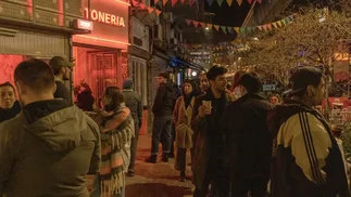 Argentina: por qué llenan los restaurantes con inflación del 100%