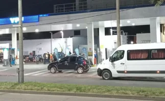 Balearon una estación de servicio en Rosario