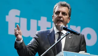 Alerta: Massa estudia pedir licencia como ministro de Economía