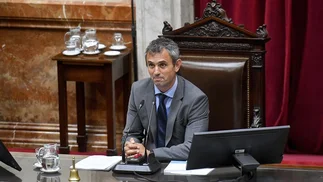 Tensión en Diputados: Menem ordena la restitución de oficinas y advierte con multas
