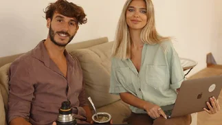 Son pareja, invirtieron 2000 dólares y la pegaron con un negocio