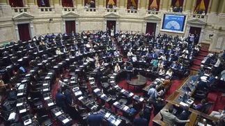 Las negociaciones entre el Gobierno y la oposición por la Ley ómnibus siguen contrarreloj