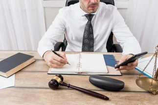 Honorarios de abogados en herencias: qué es legal cobrar y qué no