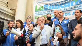 Gremio advirtió que profundizará las medidas de fuerza en el Banco Central e Hipotecario