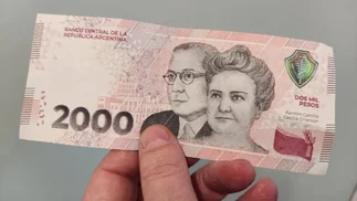 Cómo detectar un billete de 2000 pesos FALSO