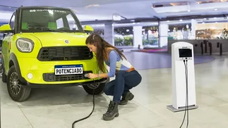 Cómo es el auto eléctrico Tito que se carga más rápido
