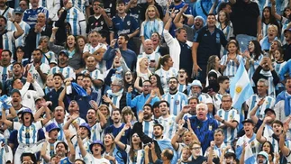 El corazón en la garganta: estudio demostró el estrés que viven los fanáticos en partidos