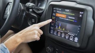 Obligan a fabricantes de autos a tener radio AM para que no muera