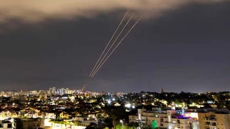 Hezbollah lanzó unos 250 cohetes en un feroz ataque contra Israel