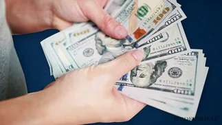 Algunos economistas ven un dólar oficial mucho más caro a fin de año y explican por qué