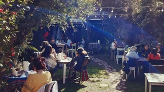 Cuánto sale comer un asado en la parrilla a puertas cerradas de la que todos hablan