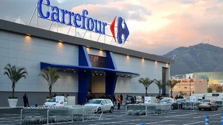 Carrefour, en venta: quiénes quedan en competencia y cuándo habría definiciones