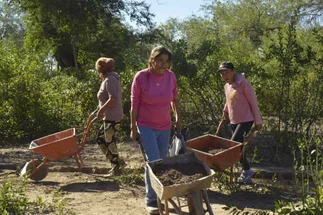 Así trabaja la ONG que empodera a las mujeres con proyectos sostenibles