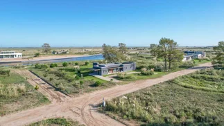 Cuánto sale comprar un terreno a metros del mar en una chacra marítima