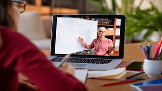 Cómo ganar en dólares enseñando español online y sin ser profesor