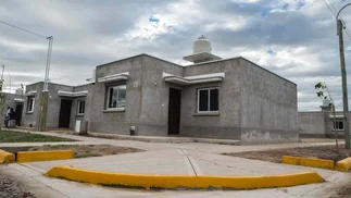 Más desregulación y ajuste: el FMI celebra cambios mientras crece la crisis habitacional