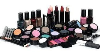 Cierre sorpresivo de icónica marca de cosméticos genera dudas sobre su línea de productos