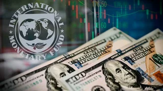 Uso de dólares no declarados en Argentina: el FMI advierte sobre riesgos de lavado