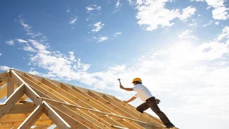 Cuánto cuesta construir una casa de 100 m2 en Buenos Aires y cuántos salarios hacen falta