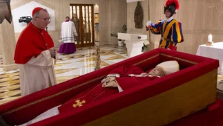 Quiénes son los favoritos para ser el próximo papa, según las casas de apuestas