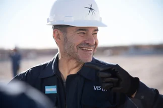 Le dicen 'El Mago' y logró que se dispare la producción de su petrolera