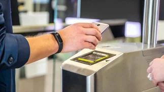 Pagar Subte con QR: ultimátum del Banco Central y guerra de promos