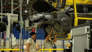 Fiat y RAM reducen producción de las camionetas Titano y Dakota