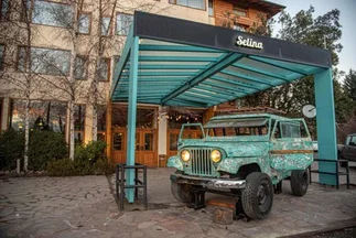 Cadena internacional cerró su hotel en Bariloche y dejó a los trabajadores en la calle