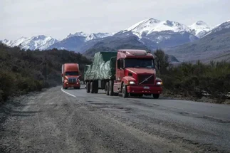 No solo salud: plantean cobrar peaje a extranjeros en rutas nacionales