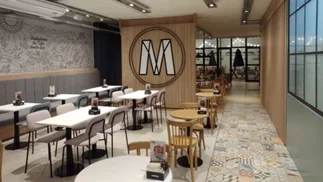 Empleos en rojo: más de 4.000 personas se postularon para 12 puestos en un Café Martínez