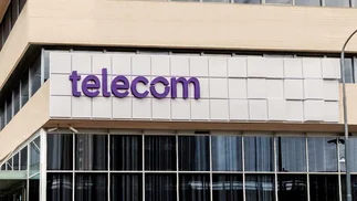 El Gobierno exige a Telecom que ceda 6 millones de clientes para aprobar compra Telefónica