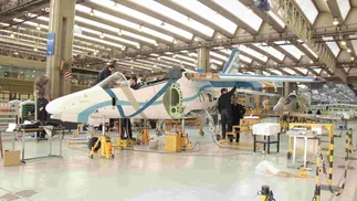 Fábrica de aviones FADEA sigue parada, el Gobierno prometió fondos pero el pago no aparece