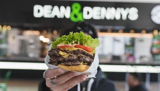 Cuánto hay que invertir para poner una franquicia de la hamburguesería Dean & Dennys