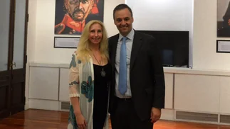 El polémico viaje de Manuel Adorni complica el plan electoral de Karina Milei