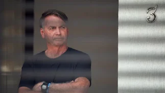 La policía de Brasil arrestó a Bolsonaro: intentó romper la tobillera electrónica