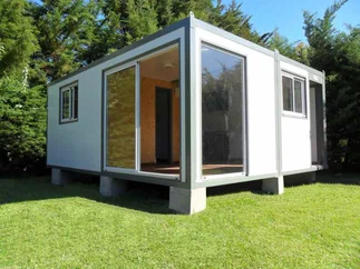 Se instalan en horas y cuestan desde u$s12.000: así son las mini casas listas para habitar