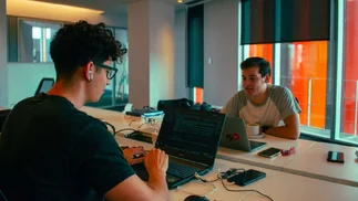 VIDEO | Empresa argentina diseña 'empleados' con Inteligencia Artificial