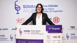 VIDEO | Es la nueva mejor sommelier de Argentina y banca el vino con soda y hielo