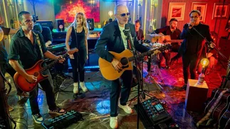El reconocido abogado Jorge Grispo presentó su primer 'Acoustic Live Session'