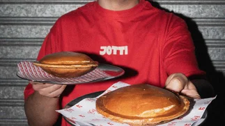 Reversionaron la comida callejera de Afganistán y causan furor en Palermo