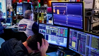 El riesgo país sigue arriba de los 500 puntos y caen los ADR, tras la decisión de la FED