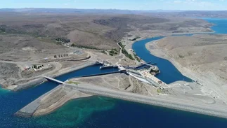 Río Negro aprobó el impuesto al agua para hidroeléctricas: recaudará u$s40 millones