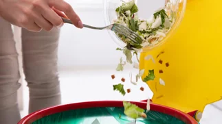 Fiestas sin desperdicio: cómo planificar para no tirar comida