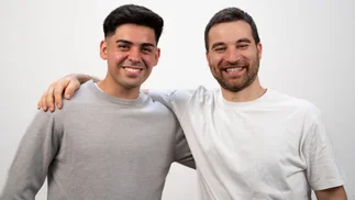 VIDEO | Invirtieron el costo de auto usado y crearon app que factura $50 millones al mes