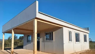 Venden una casa prefabricada por menos de u$s13 mil y la entrega en 30 días
