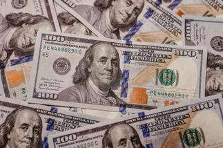 Créditos en dólares: qué empresas podrán acceder y cuál es el límite que fijó el BCRA