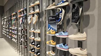 Zapatillas baratas: cómo llevarte la segundo par por solo un peso con esta promo feroz
