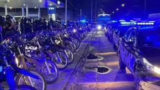 Tensión en Santa Fe: policías protestaron por salarios y realizaron cortes de calle