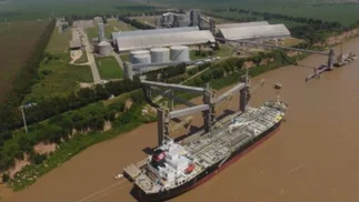 El gigante Dreyfus se lanza en Timbúes al negocio de combustible de aviación SAF